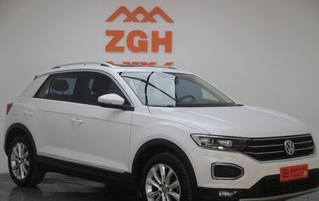 Volkswagen T-Roc I, 2020 год, 1 700 000 рублей, 3 фотография