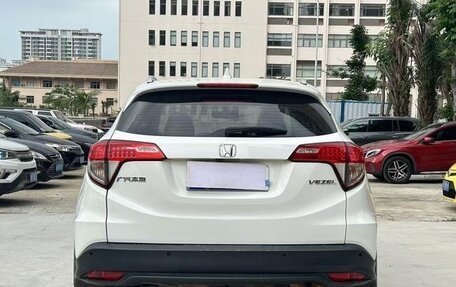 Honda Vezel, 2021 год, 1 720 000 рублей, 5 фотография