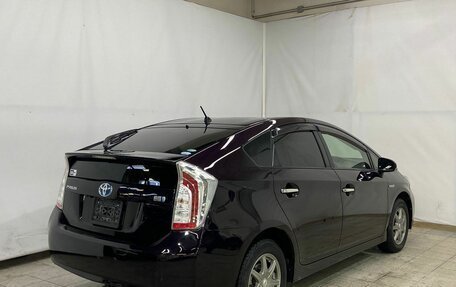 Toyota Prius IV XW50, 2015 год, 1 300 000 рублей, 5 фотография