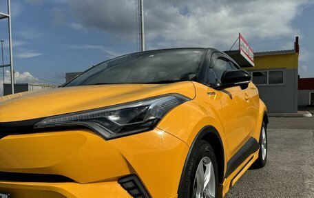 Toyota C-HR I рестайлинг, 2018 год, 1 980 000 рублей, 3 фотография