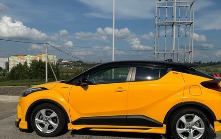 Toyota C-HR I рестайлинг, 2018 год, 1 980 000 рублей, 6 фотография