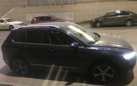 Volkswagen Tiguan II, 2017 год, 3 000 000 рублей, 4 фотография