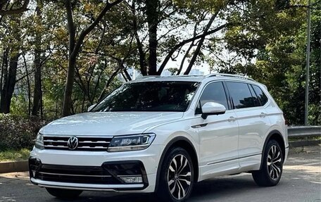 Volkswagen Tiguan II, 2021 год, 2 650 000 рублей, 1 фотография