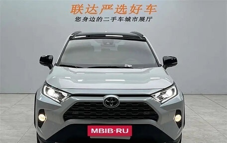 Toyota RAV4, 2021 год, 2 650 700 рублей, 2 фотография