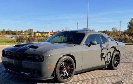 Dodge Challenger III рестайлинг 2, 2020 год, 10 870 000 рублей, 1 фотография