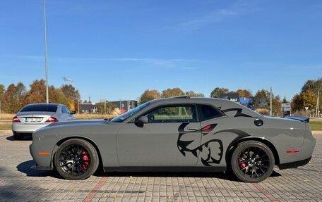 Dodge Challenger III рестайлинг 2, 2020 год, 10 870 000 рублей, 4 фотография