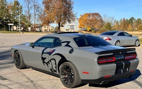 Dodge Challenger III рестайлинг 2, 2020 год, 10 870 000 рублей, 5 фотография