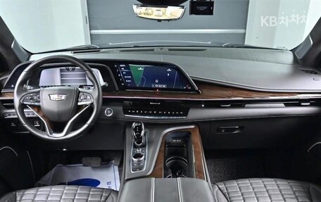 Cadillac Escalade V, 2022 год, 15 400 000 рублей, 5 фотография