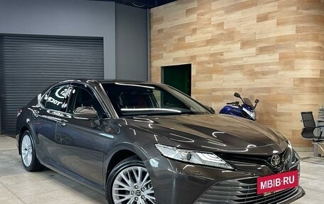 Toyota Camry, 2018 год, 3 700 000 рублей, 2 фотография