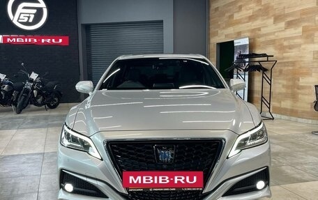 Toyota Crown, 2019 год, 3 990 000 рублей, 2 фотография