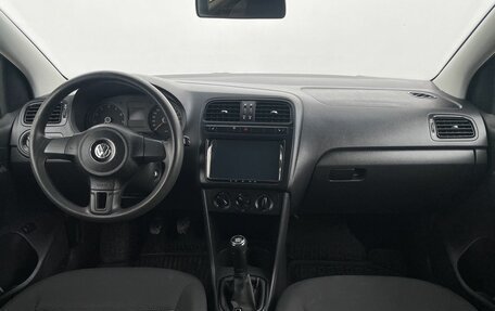 Volkswagen Polo VI (EU Market), 2011 год, 738 000 рублей, 13 фотография