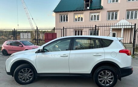 Toyota RAV4, 2015 год, 2 179 000 рублей, 4 фотография