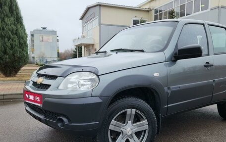 Chevrolet Niva I рестайлинг, 2018 год, 830 000 рублей, 1 фотография