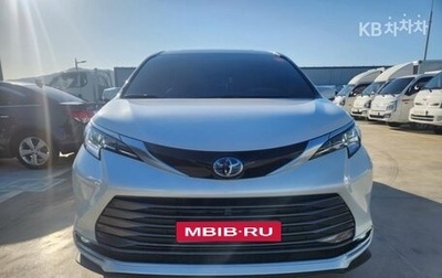 Toyota Sienna, 2021 год, 4 135 656 рублей, 1 фотография