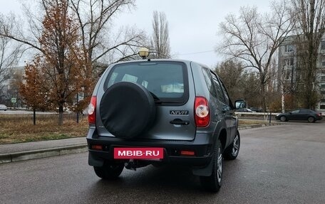 Chevrolet Niva I рестайлинг, 2018 год, 830 000 рублей, 6 фотография