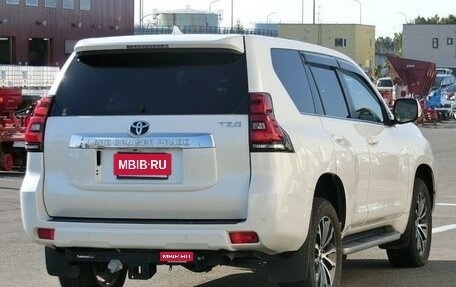 Toyota Land Cruiser Prado 150 рестайлинг 2, 2021 год, 3 490 000 рублей, 5 фотография