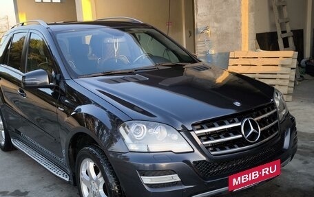 Mercedes-Benz M-Класс, 2010 год, 1 850 000 рублей, 2 фотография