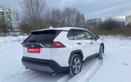 Toyota RAV4, 2020 год, 3 450 000 рублей, 3 фотография