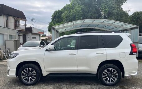 Toyota Land Cruiser Prado 150 рестайлинг 2, 2021 год, 5 160 000 рублей, 4 фотография