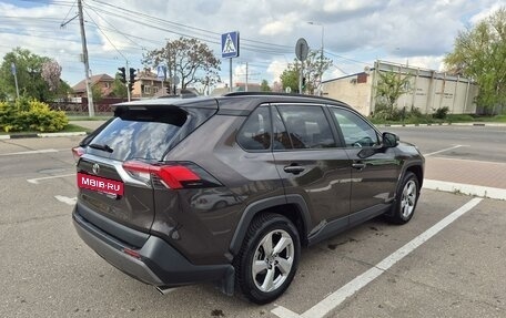 Toyota RAV4, 2020 год, 3 350 000 рублей, 6 фотография