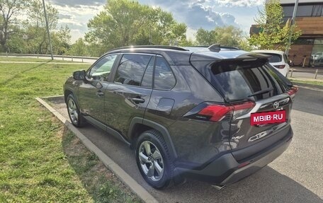 Toyota RAV4, 2020 год, 3 350 000 рублей, 10 фотография