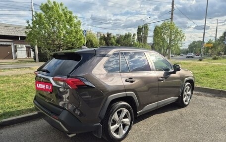 Toyota RAV4, 2020 год, 3 350 000 рублей, 14 фотография