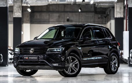 Volkswagen Tiguan II, 2017 год, 2 375 000 рублей, 1 фотография