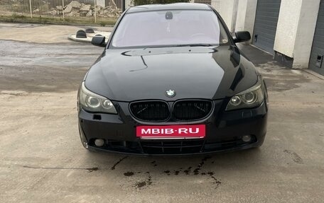 BMW 5 серия, 2006 год, 850 000 рублей, 8 фотография