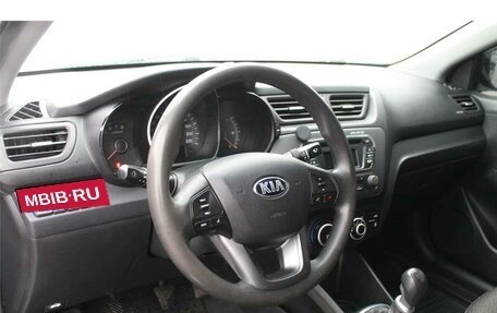 KIA Rio III рестайлинг, 2013 год, 890 000 рублей, 9 фотография