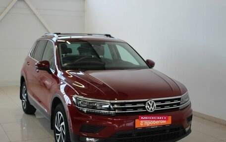 Volkswagen Tiguan II, 2018 год, 2 770 000 рублей, 3 фотография