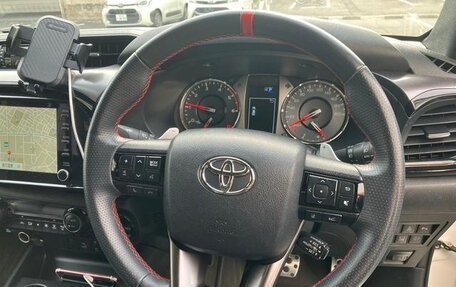 Toyota Hilux VIII, 2023 год, 5 200 000 рублей, 9 фотография