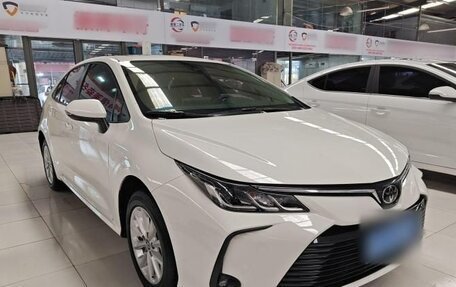 Toyota Corolla, 2022 год, 1 820 000 рублей, 3 фотография