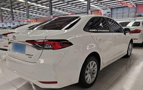 Toyota Corolla, 2022 год, 1 820 000 рублей, 5 фотография