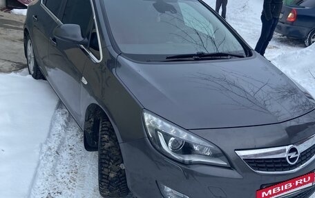 Opel Astra J, 2010 год, 1 050 000 рублей, 3 фотография