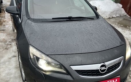 Opel Astra J, 2010 год, 1 050 000 рублей, 4 фотография