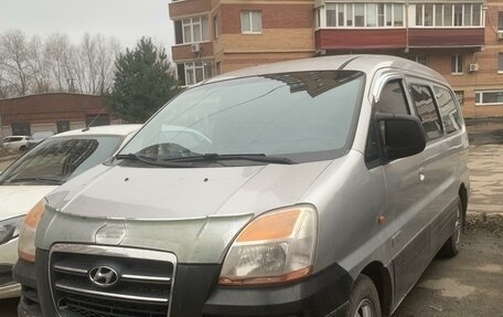 Hyundai Starex I рестайлинг, 2006 год, 700 000 рублей, 2 фотография