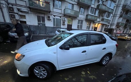 Renault Logan II, 2018 год, 631 000 рублей, 7 фотография