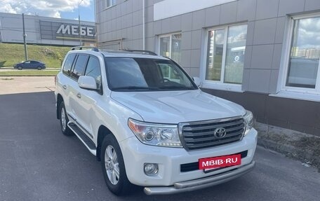 Toyota Land Cruiser 200, 2014 год, 3 750 000 рублей, 2 фотография