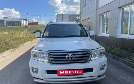 Toyota Land Cruiser 200, 2014 год, 3 750 000 рублей, 3 фотография