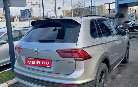 Volkswagen Tiguan II, 2019 год, 3 150 000 рублей, 3 фотография