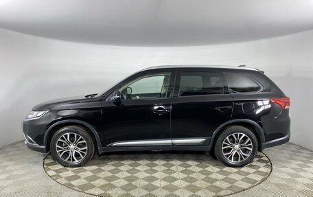 Mitsubishi Outlander III рестайлинг 3, 2018 год, 2 200 000 рублей, 8 фотография