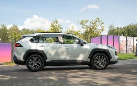 Toyota RAV4, 2023 год, 4 100 000 рублей, 6 фотография