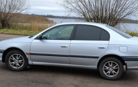 Toyota Avensis III рестайлинг, 2002 год, 400 000 рублей, 2 фотография