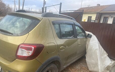 Renault Sandero II рестайлинг, 2015 год, 550 000 рублей, 2 фотография