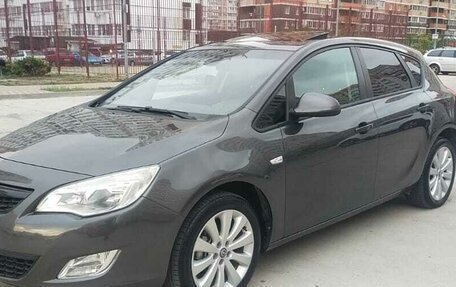 Opel Astra J, 2011 год, 850 000 рублей, 4 фотография