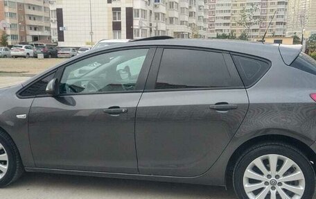 Opel Astra J, 2011 год, 850 000 рублей, 8 фотография