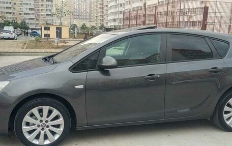 Opel Astra J, 2011 год, 850 000 рублей, 7 фотография