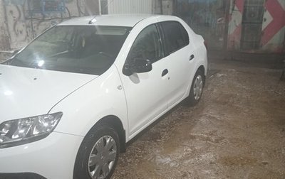 Renault Logan II, 2015 год, 650 000 рублей, 1 фотография