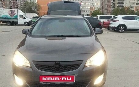 Opel Astra J, 2011 год, 850 000 рублей, 6 фотография