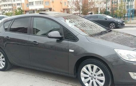 Opel Astra J, 2011 год, 850 000 рублей, 18 фотография